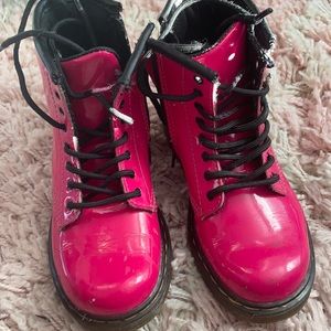 Like new/Pink dr martins